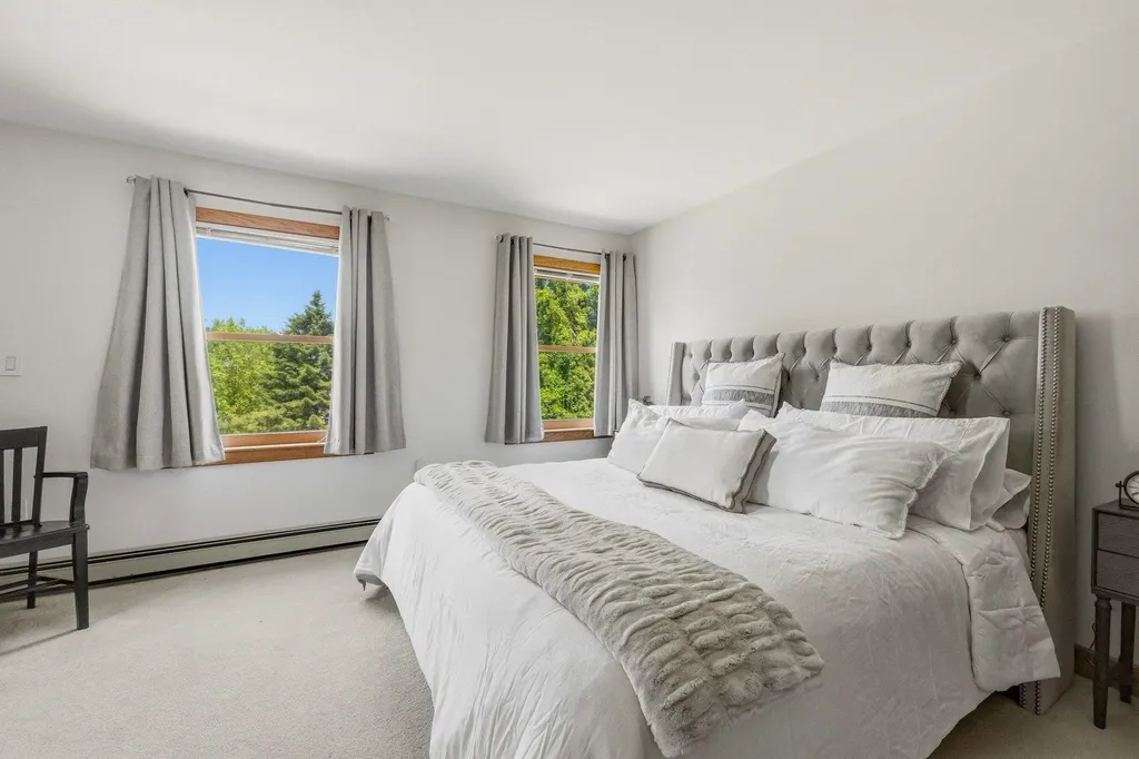 108 Tidewater Farm Road Stratham NH 03885
