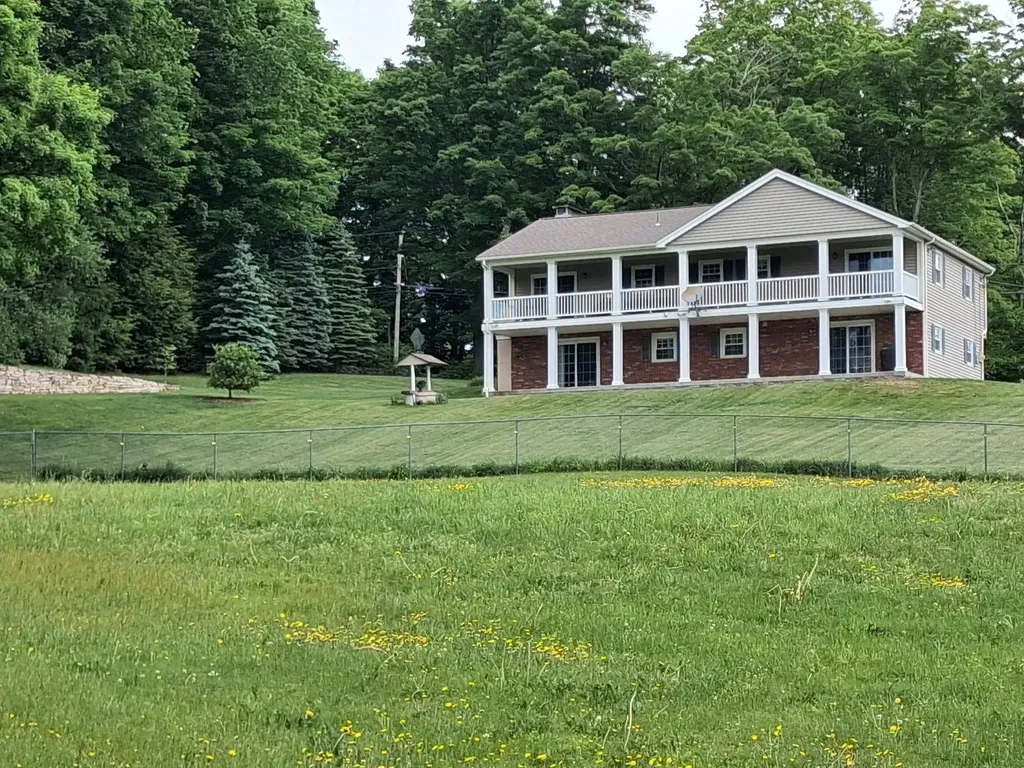 107 Kendall Pond Road Windham NH 03087