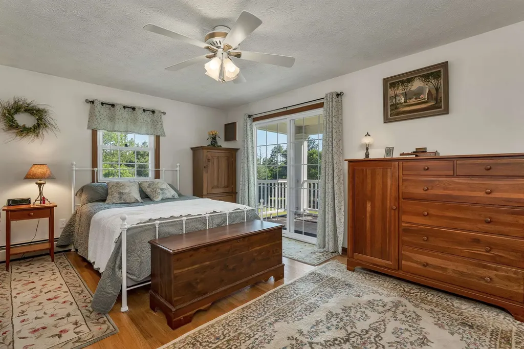 107 Kendall Pond Road Windham NH 03087