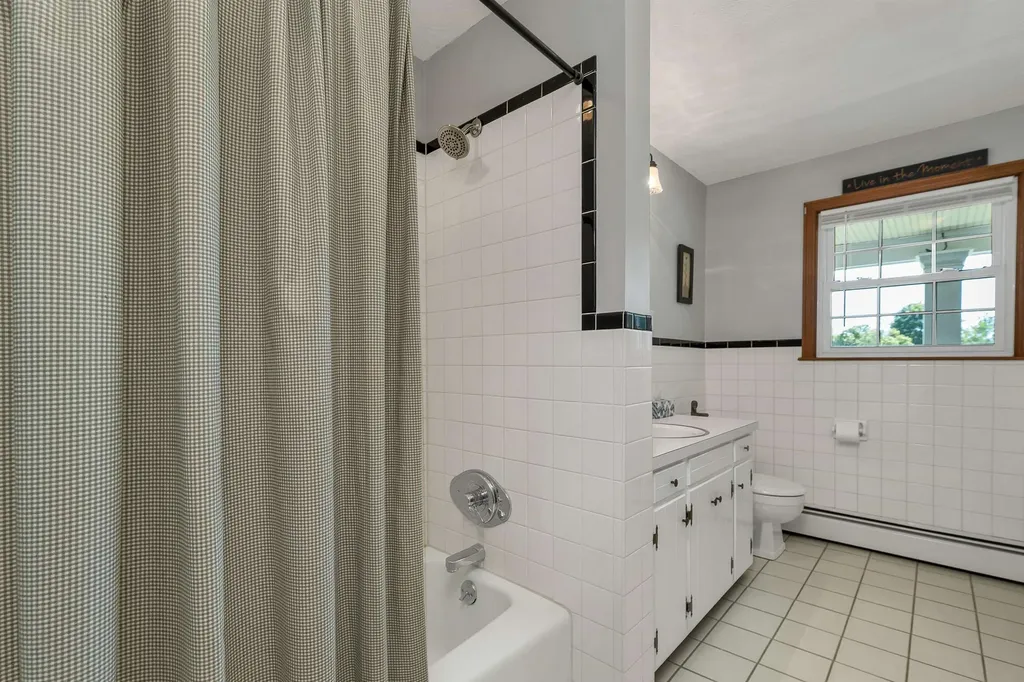 107 Kendall Pond Road Windham NH 03087