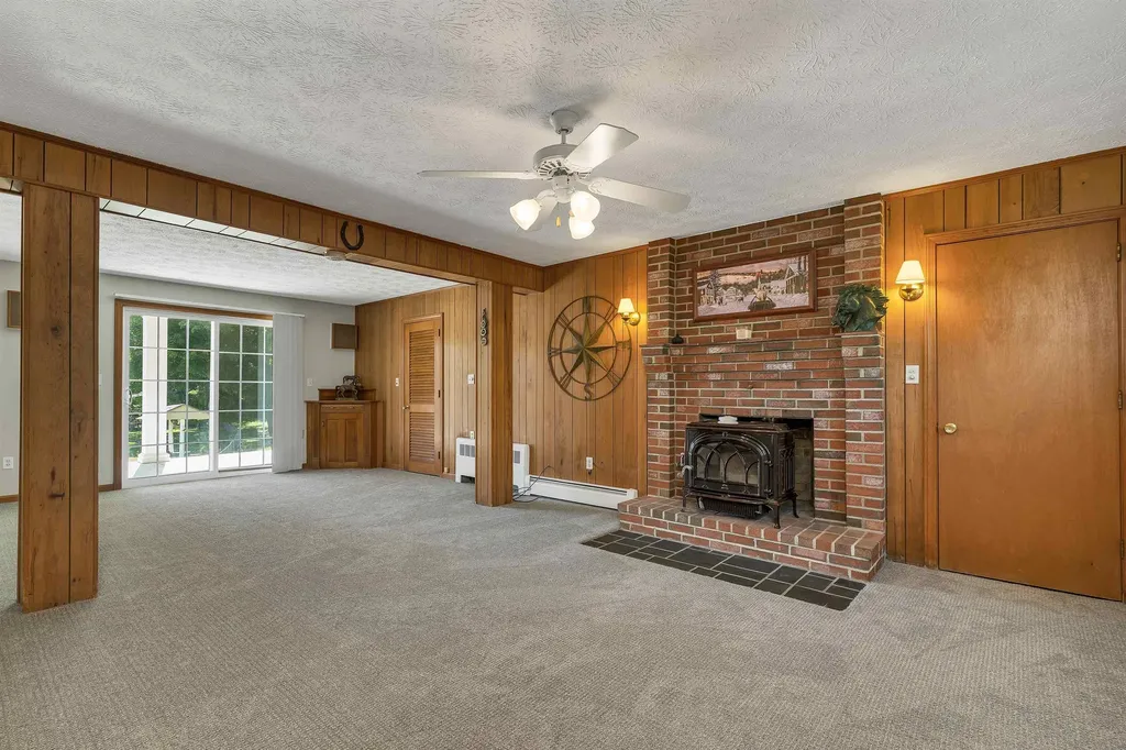 107 Kendall Pond Road Windham NH 03087