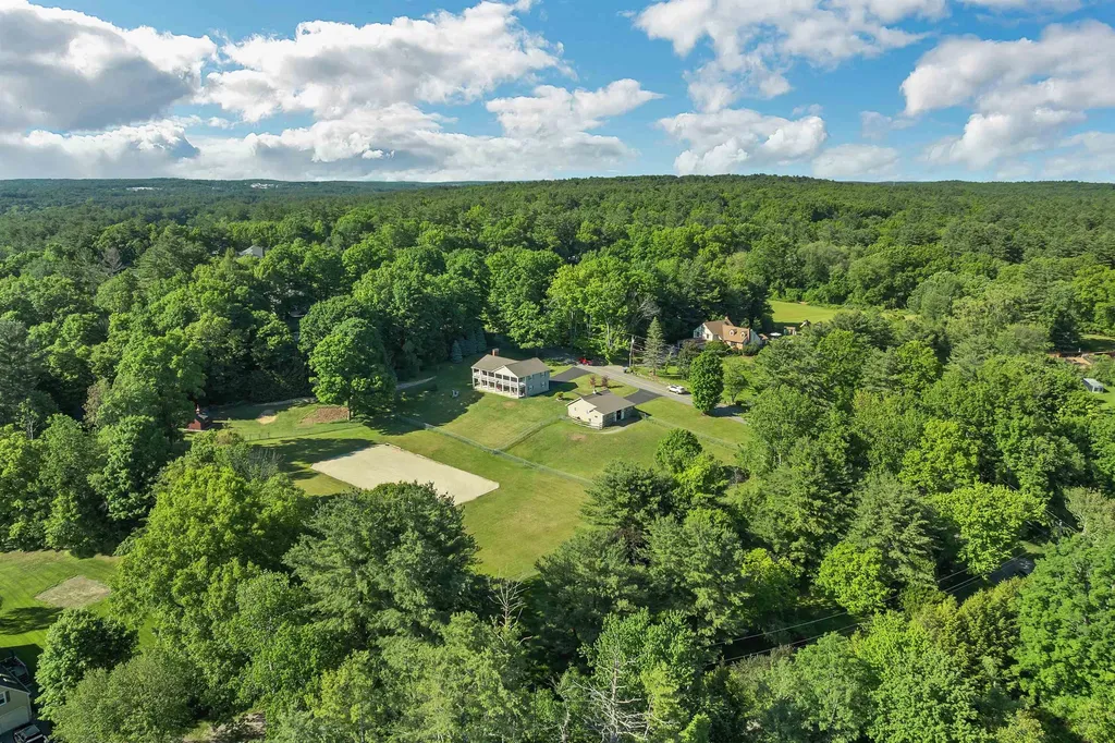 107 Kendall Pond Road Windham NH 03087