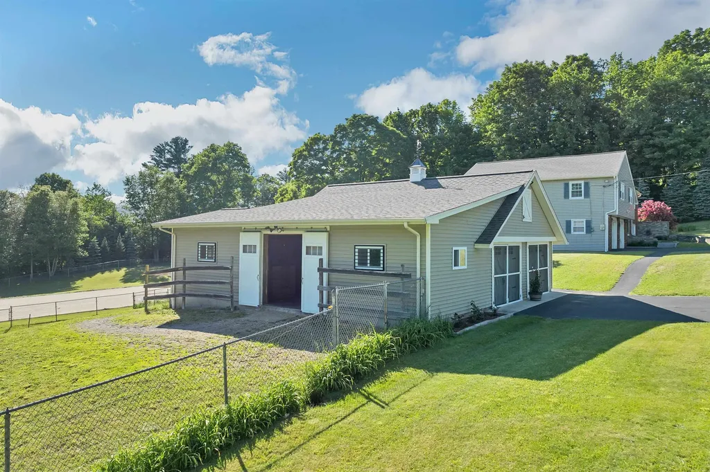 107 Kendall Pond Road Windham NH 03087
