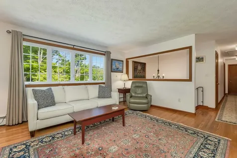 107 Kendall Pond Road Windham NH 03087