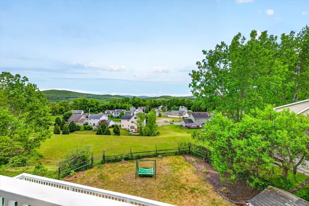 33 Acorn Street Hartford VT 05001