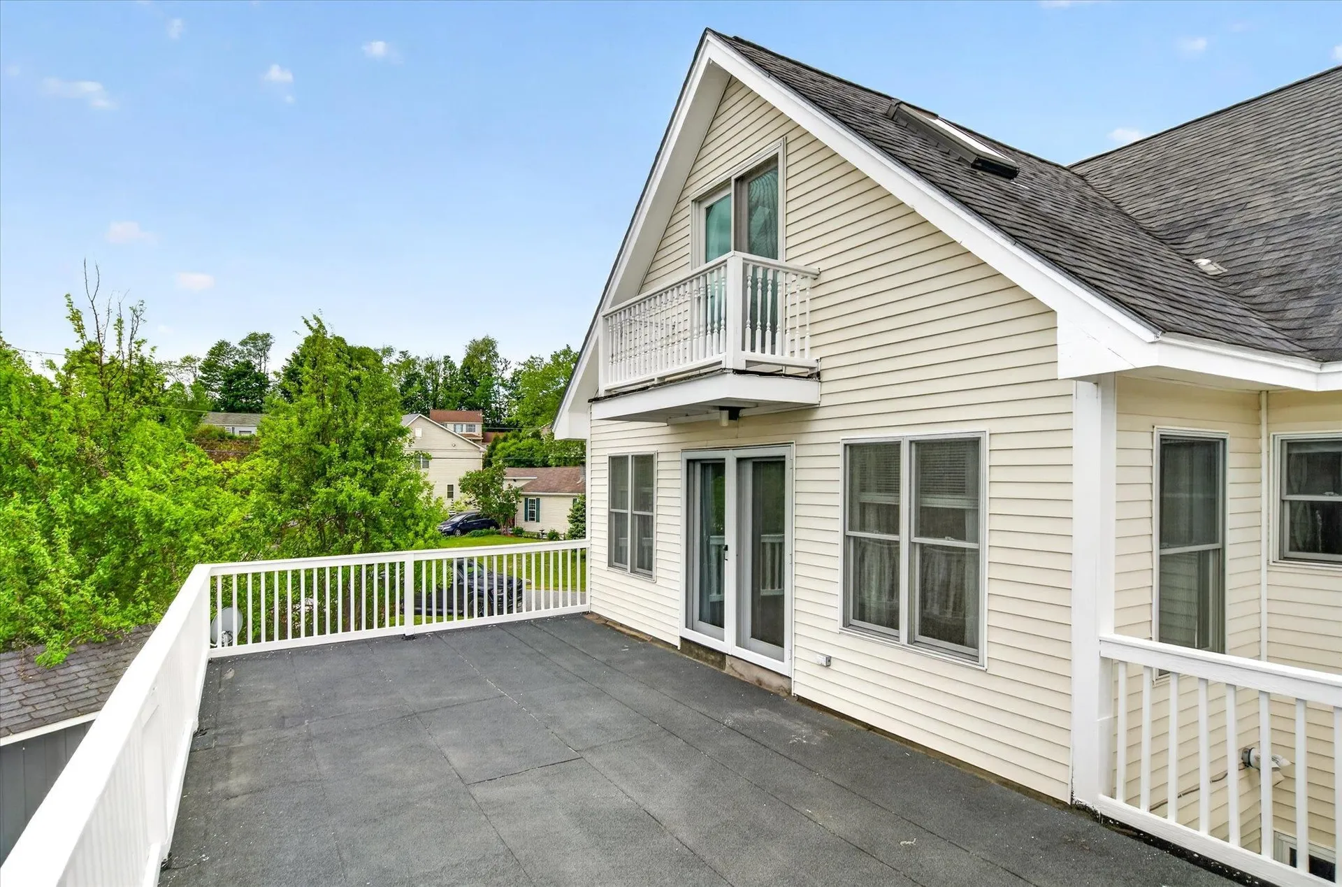 33 Acorn Street Hartford VT 05001