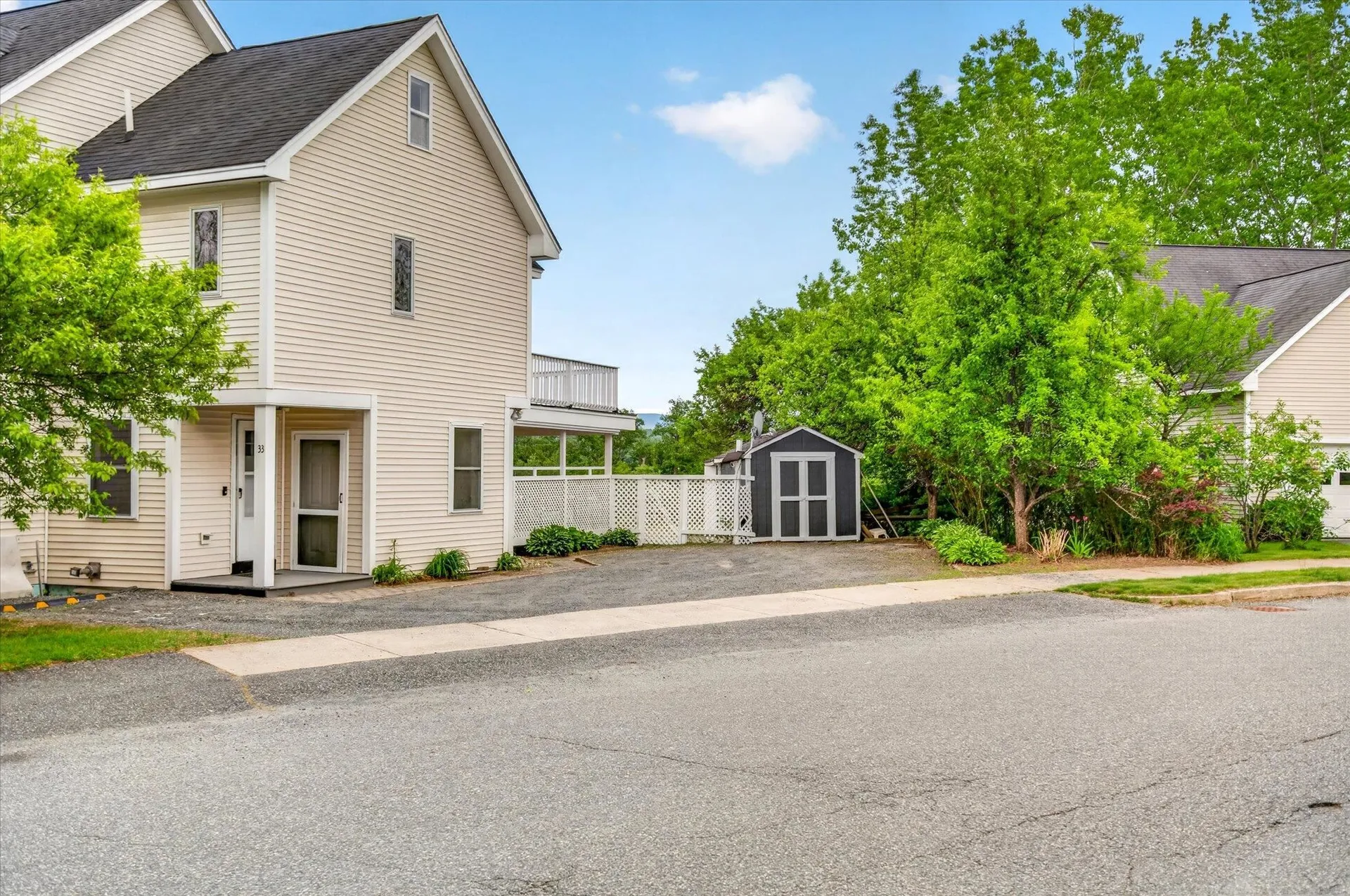 33 Acorn Street Hartford VT 05001