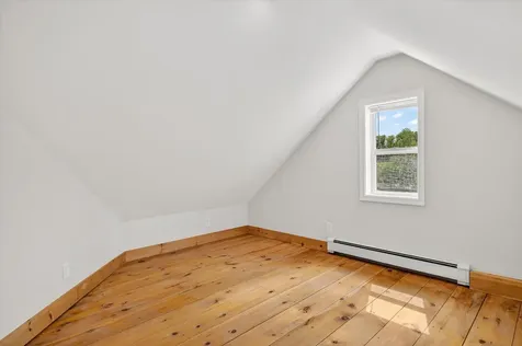 33 Acorn Street Hartford VT 05001