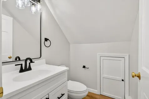 33 Acorn Street Hartford VT 05001