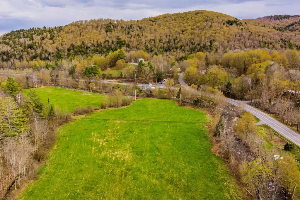 00 Vermont Route 25 Topsham VT 05086