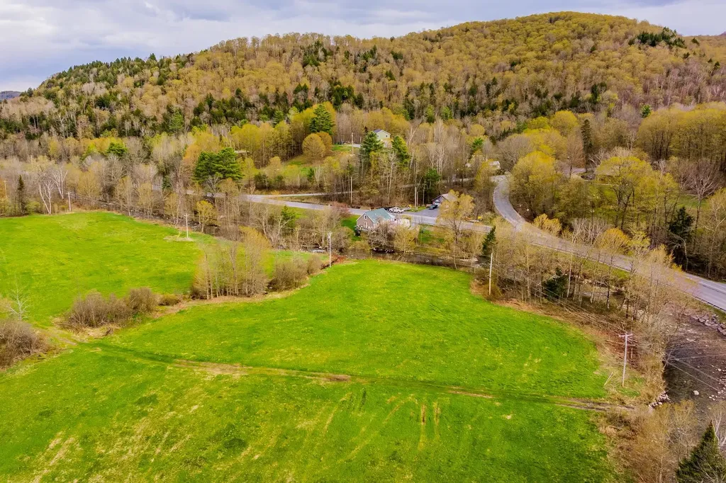 00 Vermont Route 25 Topsham VT 05086