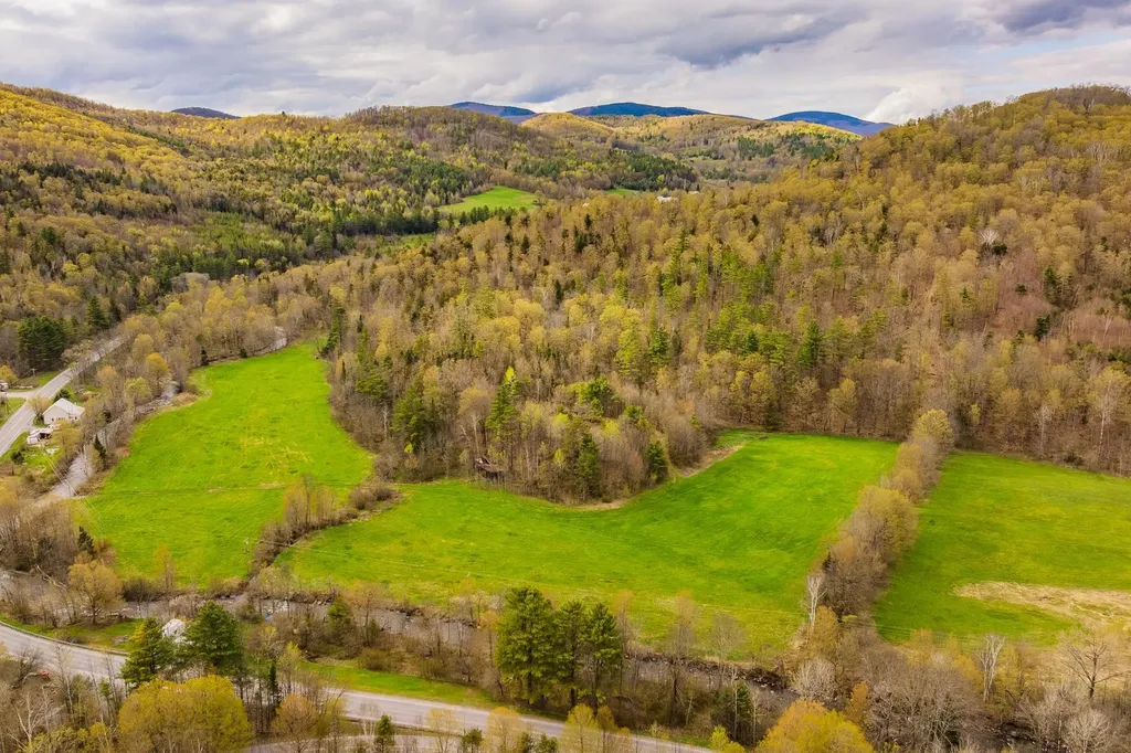 00 Vermont Route 25 Topsham VT 05086