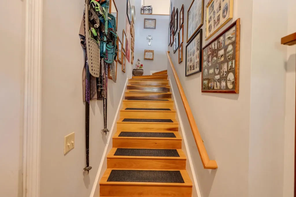 11 Blueberry Hill Road Plymouth NH 03264