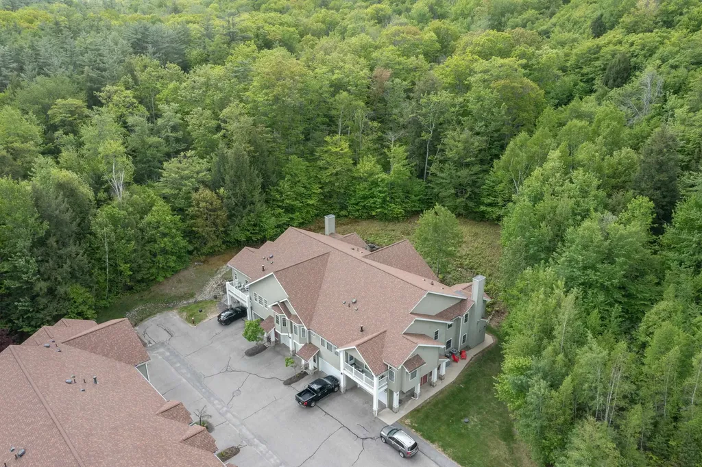 11 Blueberry Hill Road Plymouth NH 03264