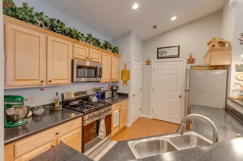 11 Blueberry Hill Road Plymouth NH 03264