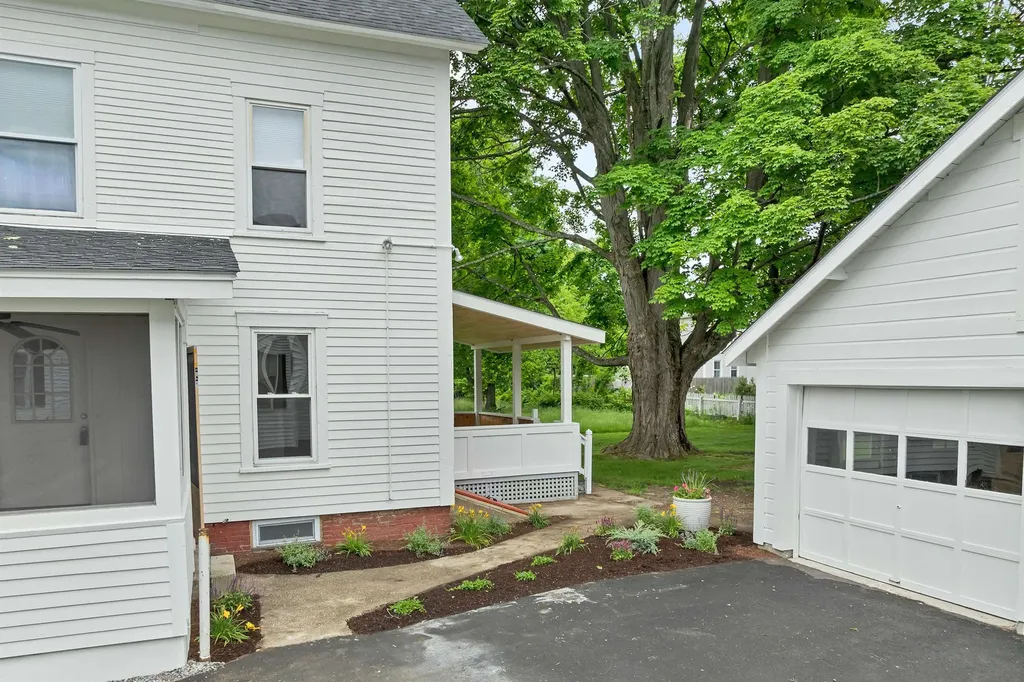 33 Spruce Street Concord NH 03301