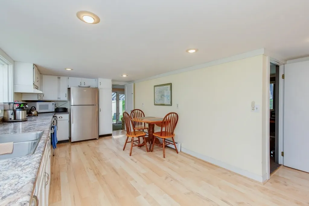 493 Clinton Street Concord NH 03301