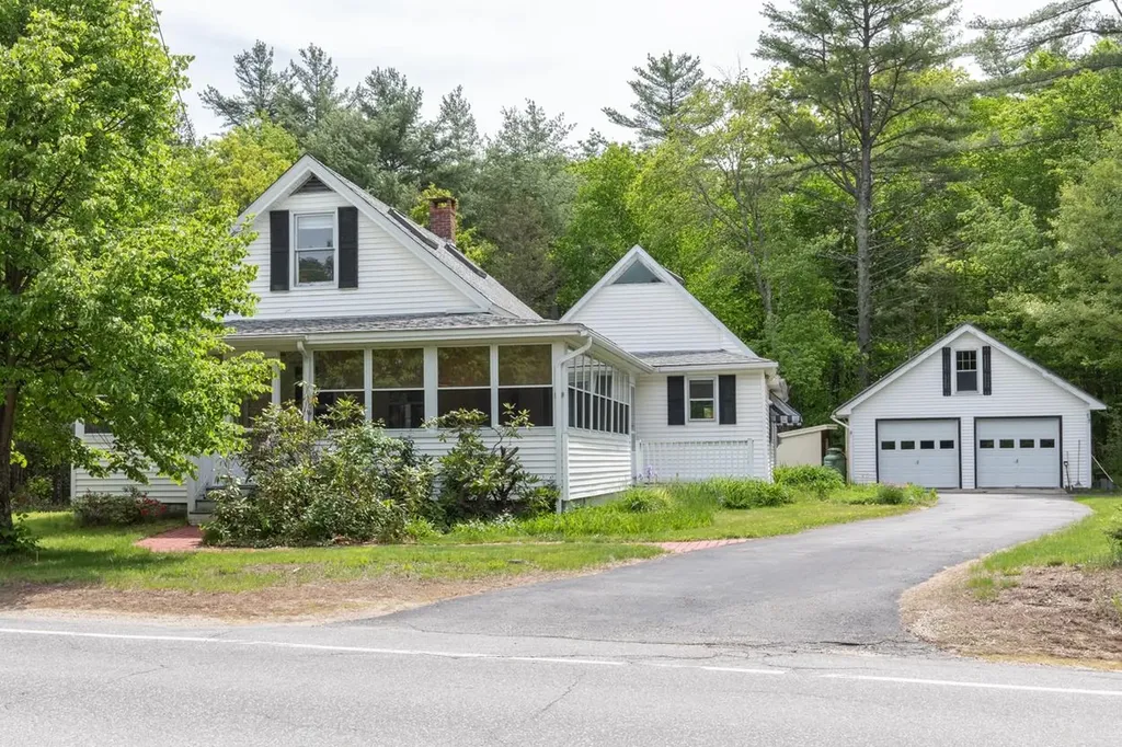 493 Clinton Street Concord NH 03301