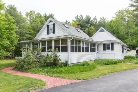 493 Clinton Street Concord NH 03301
