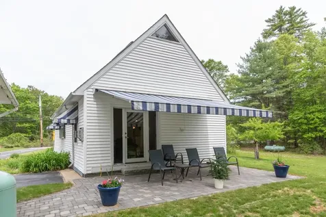 493 Clinton Street Concord NH 03301