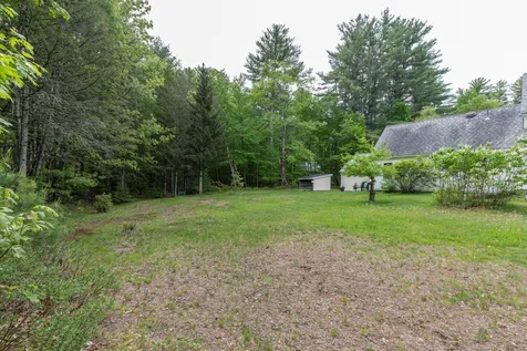 493 Clinton Street Concord NH 03301