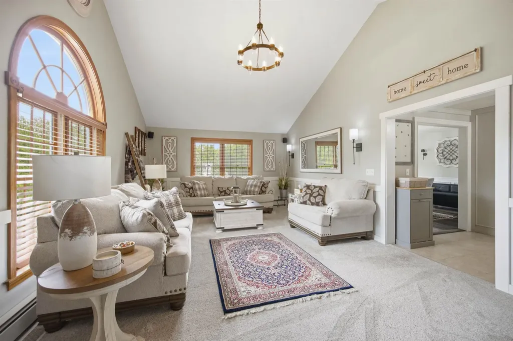 3 Faye Lane Londonderry NH 03053