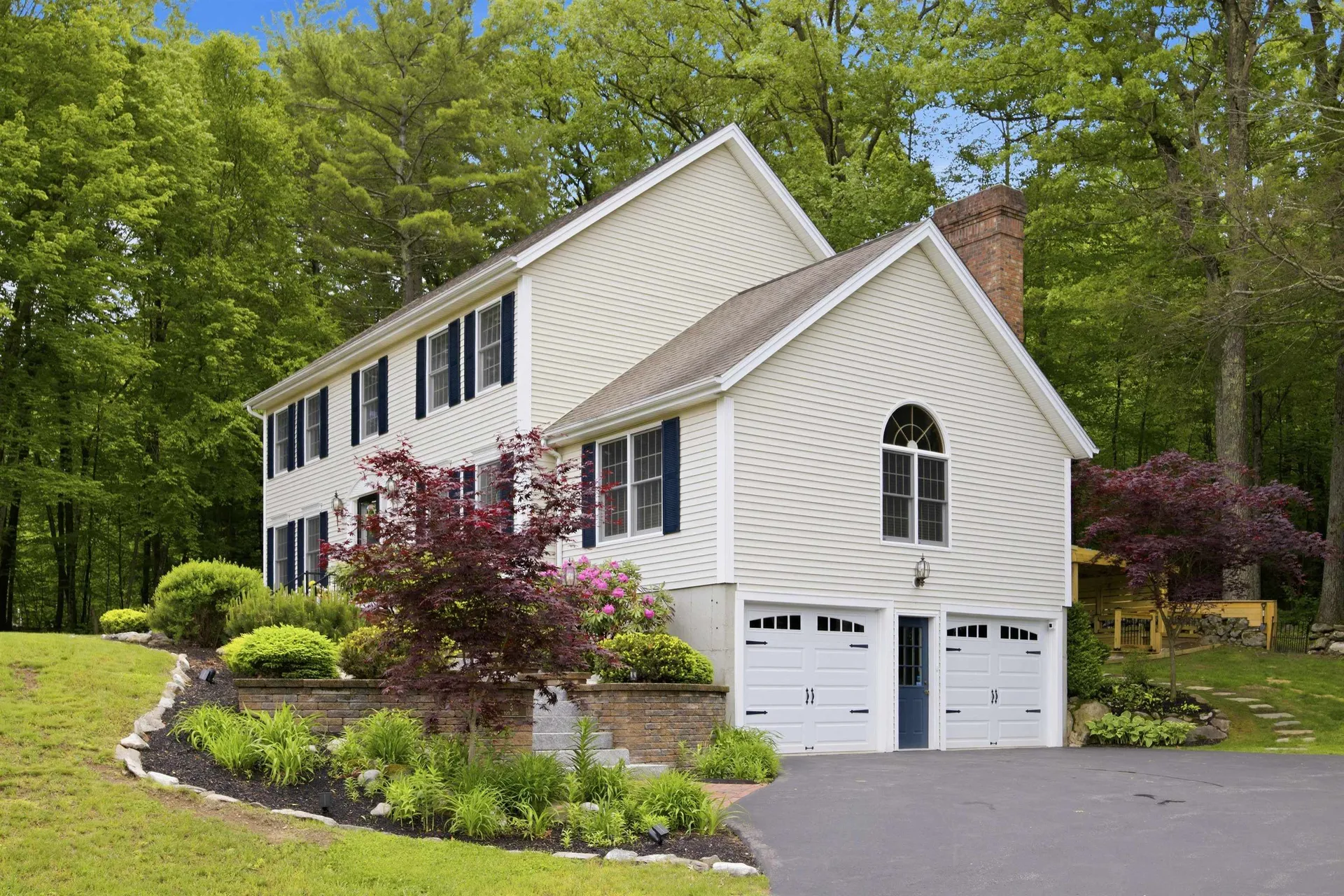 3 Faye Lane Londonderry NH 03053
