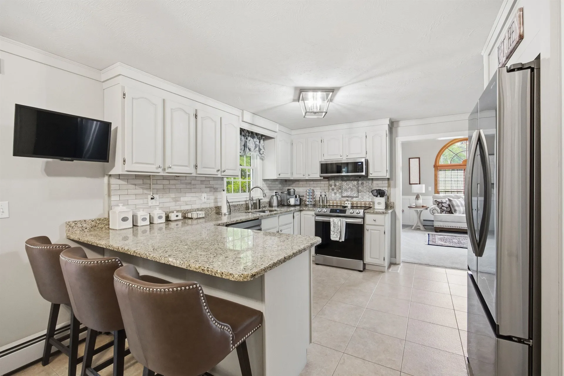 3 Faye Lane Londonderry NH 03053
