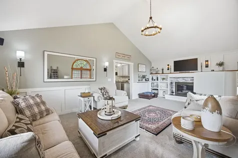 3 Faye Lane Londonderry NH 03053
