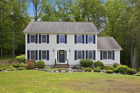 3 Faye Lane Londonderry NH 03053