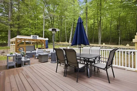 3 Faye Lane Londonderry NH 03053