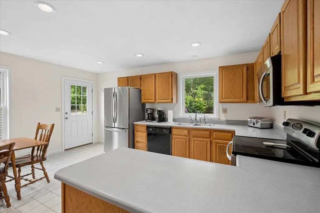 240 Sandown Road Chester NH 03036