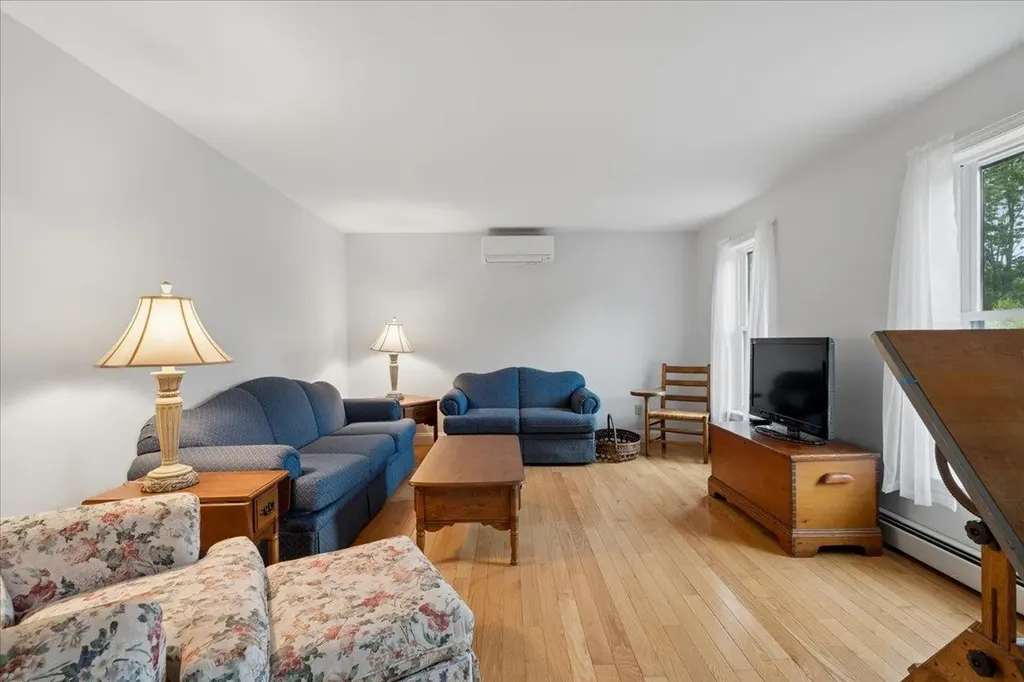 240 Sandown Road Chester NH 03036