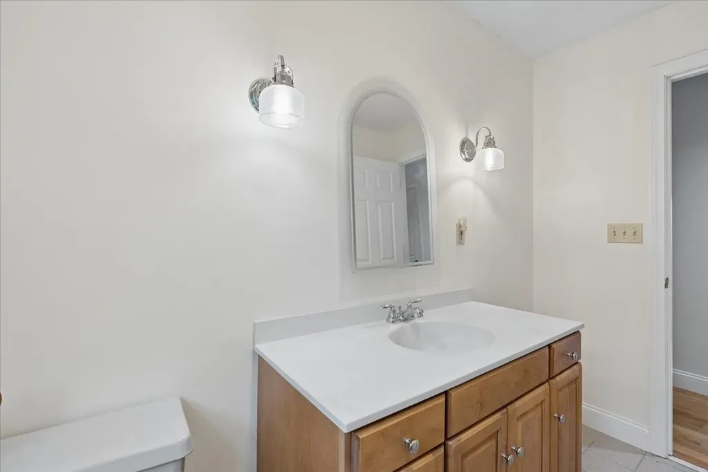 240 Sandown Road Chester NH 03036