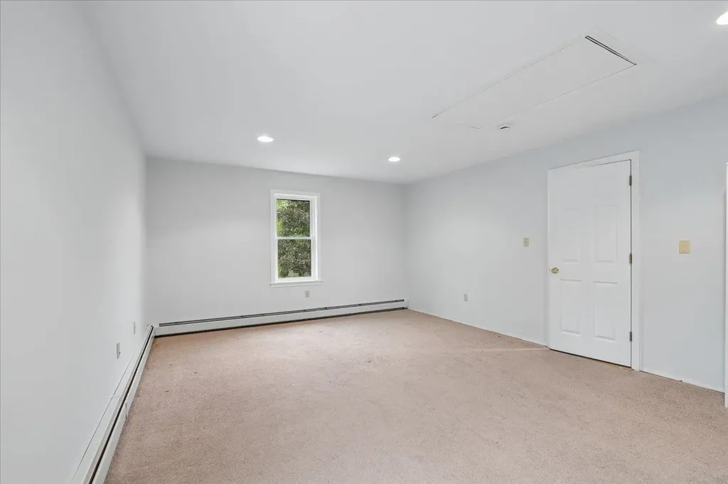 240 Sandown Road Chester NH 03036
