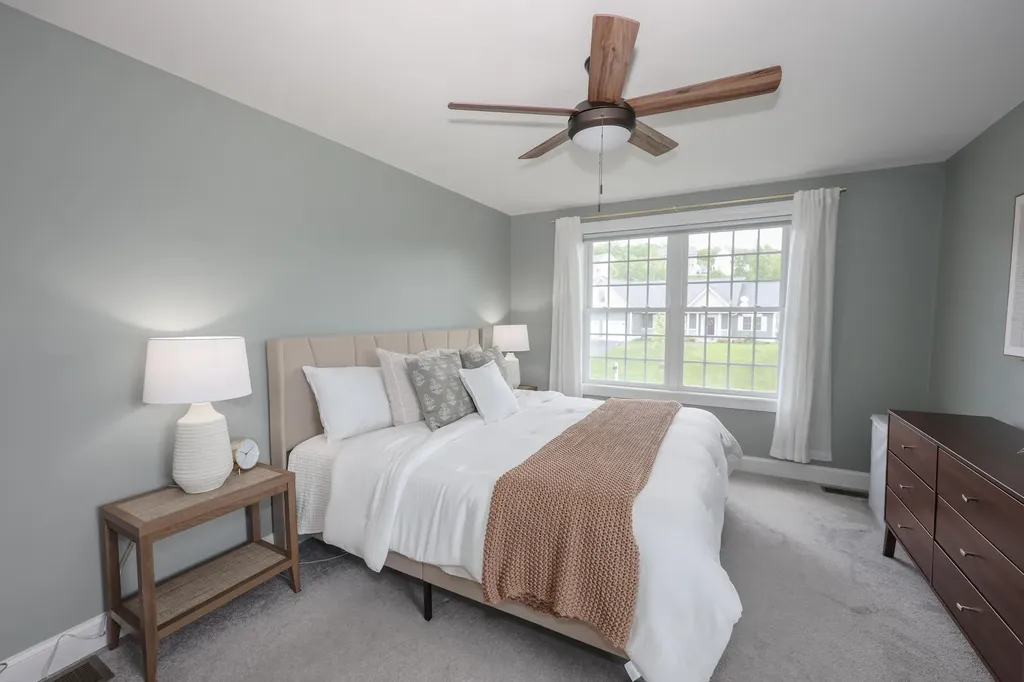 142 Brookview Drive Hooksett NH 03106