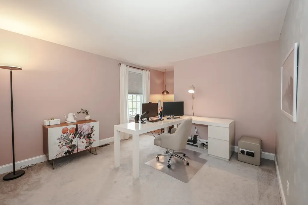 142 Brookview Drive Hooksett NH 03106