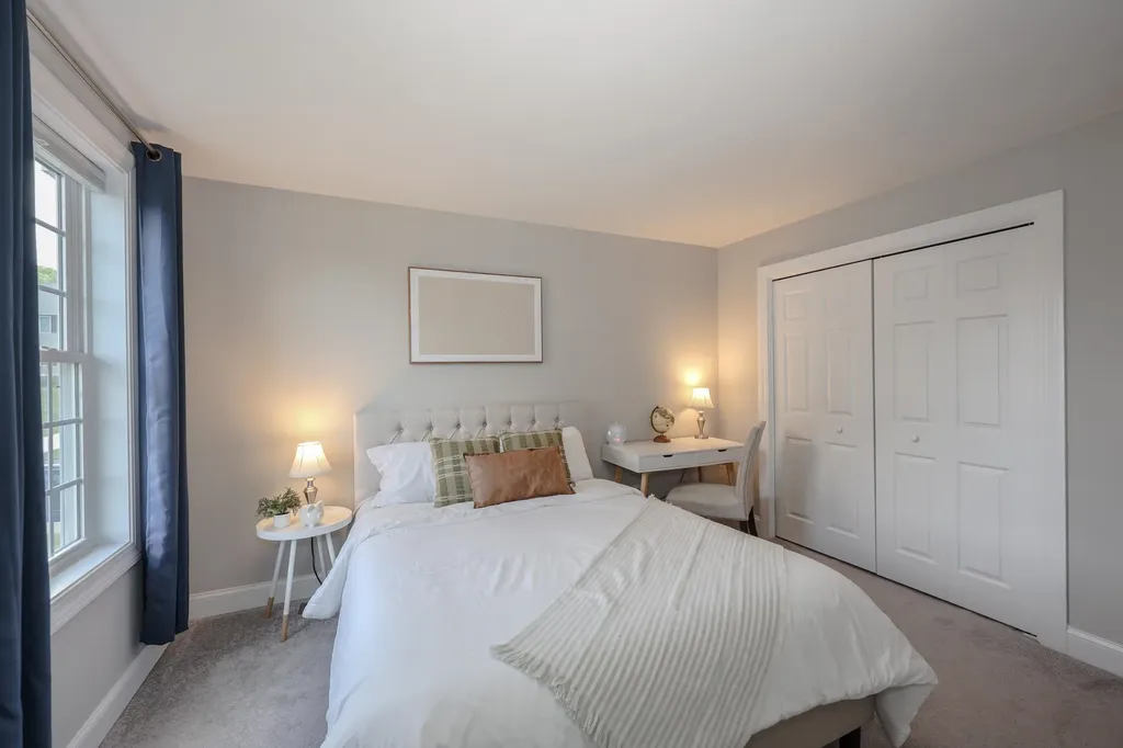 142 Brookview Drive Hooksett NH 03106