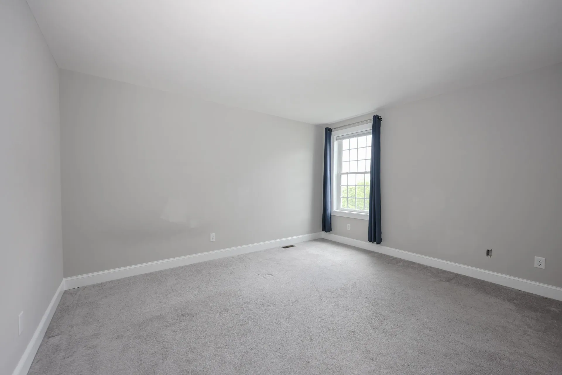 142 Brookview Drive Hooksett NH 03106