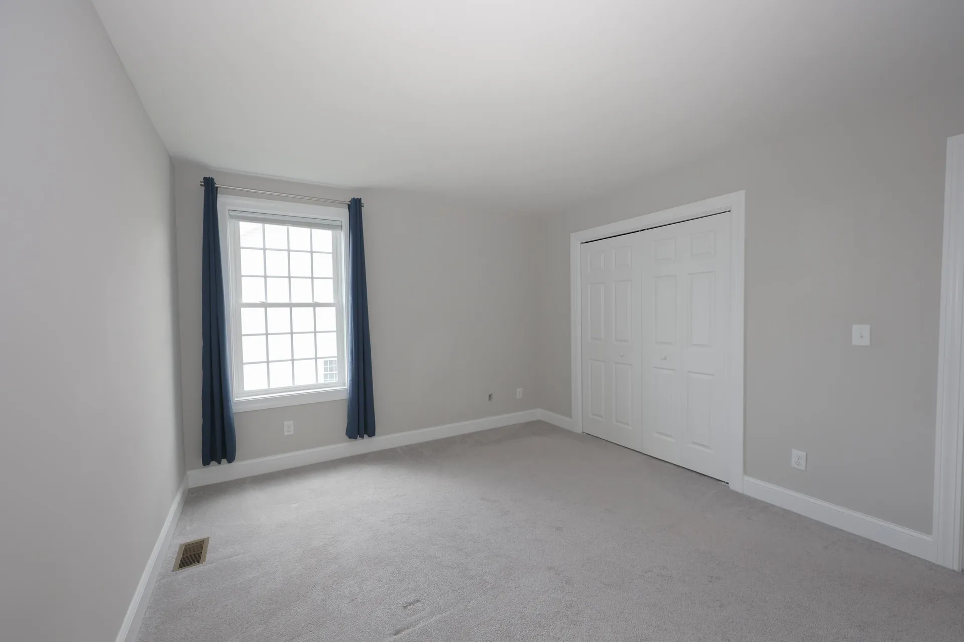 142 Brookview Drive Hooksett NH 03106