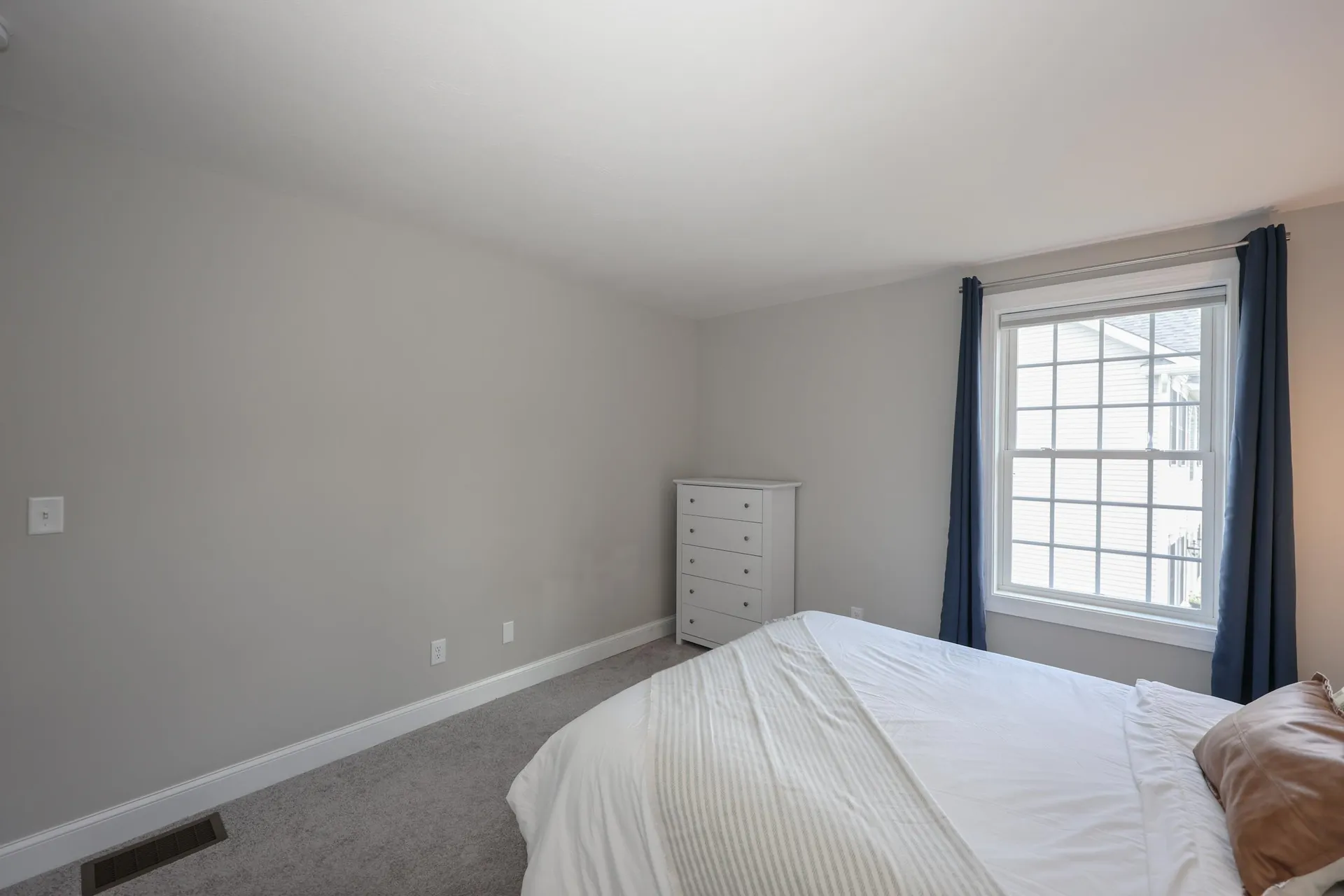 142 Brookview Drive Hooksett NH 03106