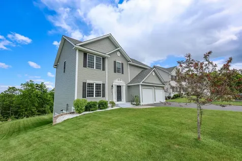 142 Brookview Drive Hooksett NH 03106