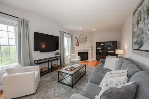 142 Brookview Drive Hooksett NH 03106