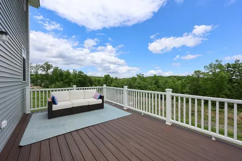 142 Brookview Drive Hooksett NH 03106