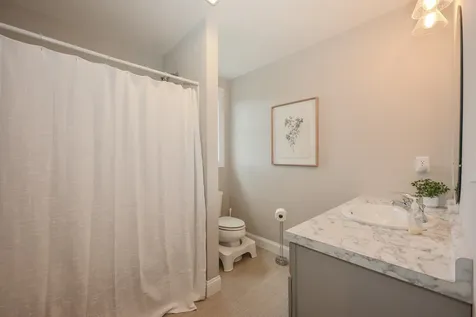 142 Brookview Drive Hooksett NH 03106