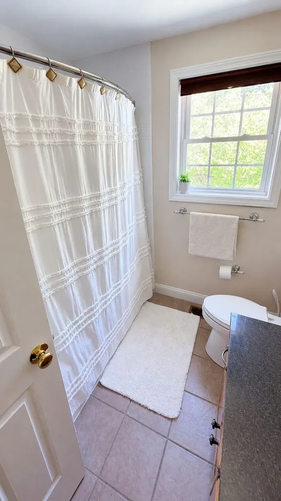 54 Chase Road Londonderry NH 03053