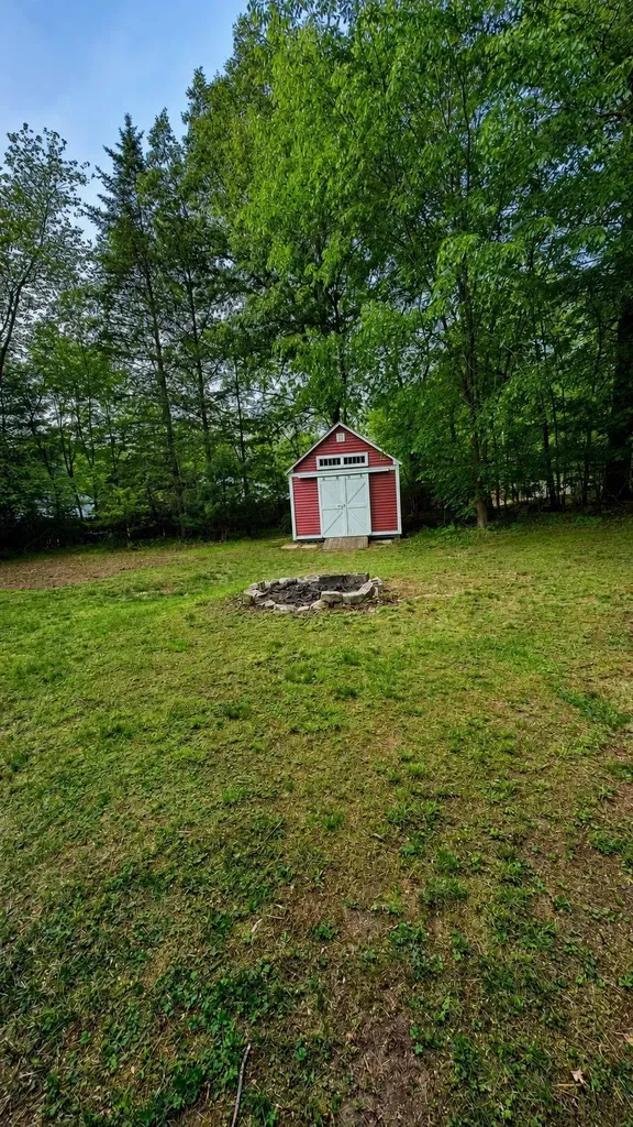 54 Chase Road Londonderry NH 03053