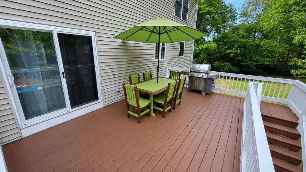54 Chase Road Londonderry NH 03053