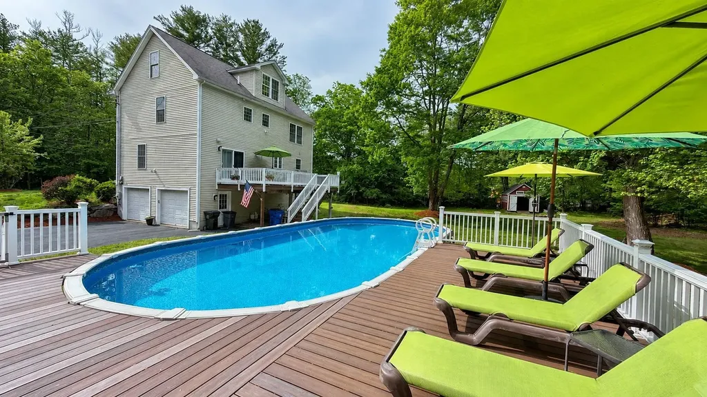 54 Chase Road Londonderry NH 03053