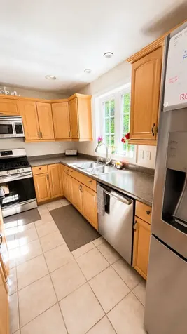 54 Chase Road Londonderry NH 03053